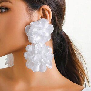 Eden | White | Stunning Floral Earrings